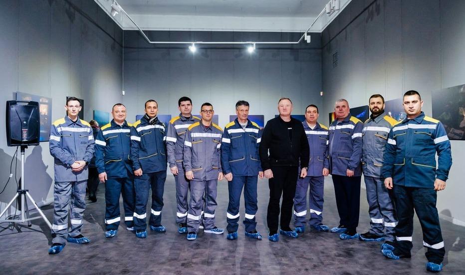 v-odesi-vidkrili-fotovistavku-smilivi-nesti-svitlo-pro-nayskladnishu-zimu-v-istoriji-nezalezhnoji-ukrajini-7