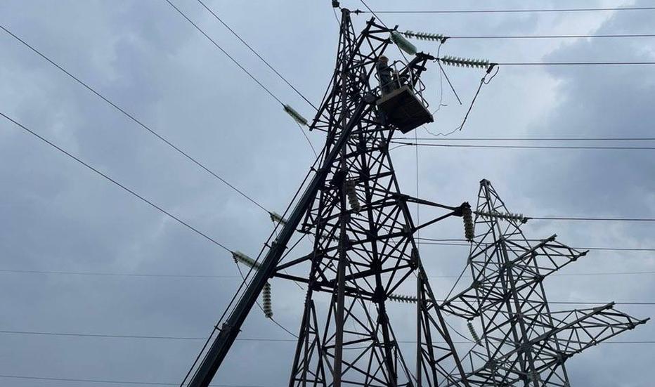 energetiki-dtek-odeski-elektromerezhi-povernuli-svitlo-mayzhe-dlya-400-tisyach-rodin-shcho-zalishilisya-bez-elektropostachannya-pislya-ataki-voroga-1