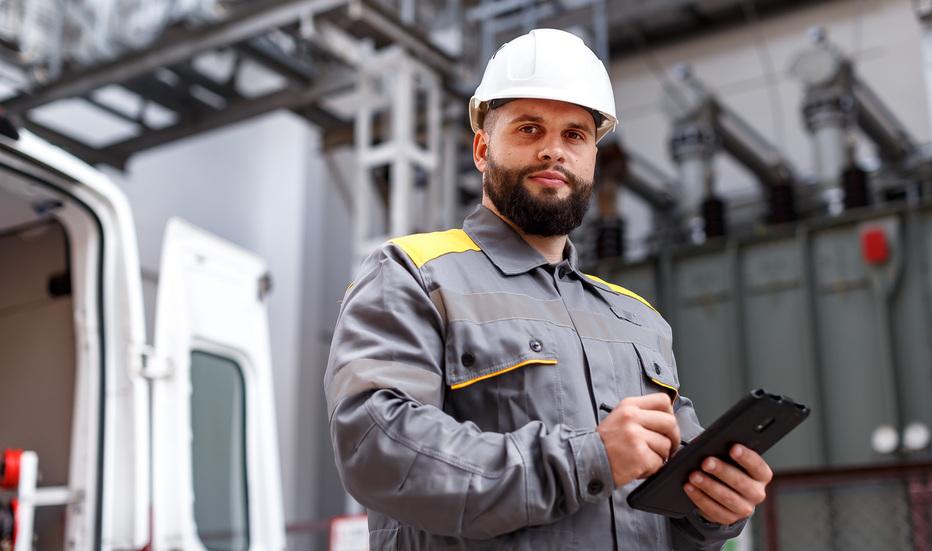 dtek-odeski-elektromerezhi-znovu-stav-naybilshim-robotodavcem-v-odeskiy-oblasti-za-ocinkoyu-opendatabot-1