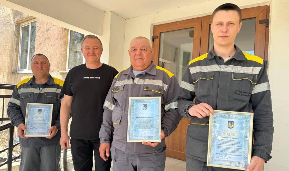 energetiki-dtek-odeski-elektromerezhi-nagorodzheni-podyakami-ministerstva-energetiki-ukrajini-za-vidnovlennya-svitla-v-hersoni-1