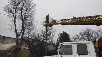 protyagom-dnya-11-kvitnya-energetiki-vidnovili-svitlo-dlya-20-tisyach-kliyentiv-v-90-naselenih-punktah-odeshchini