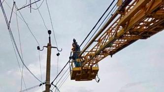 energetiki-dtek-odeski-elektromerezhi-usunuli-naslidki-negodi-ta-povernuli-svitlo-dlya-ponad-18-tisyach-rodin