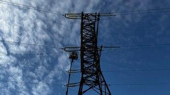 26-lyutogo-energetiki-vikonayut-nevidkladniy-remont-obladnannya